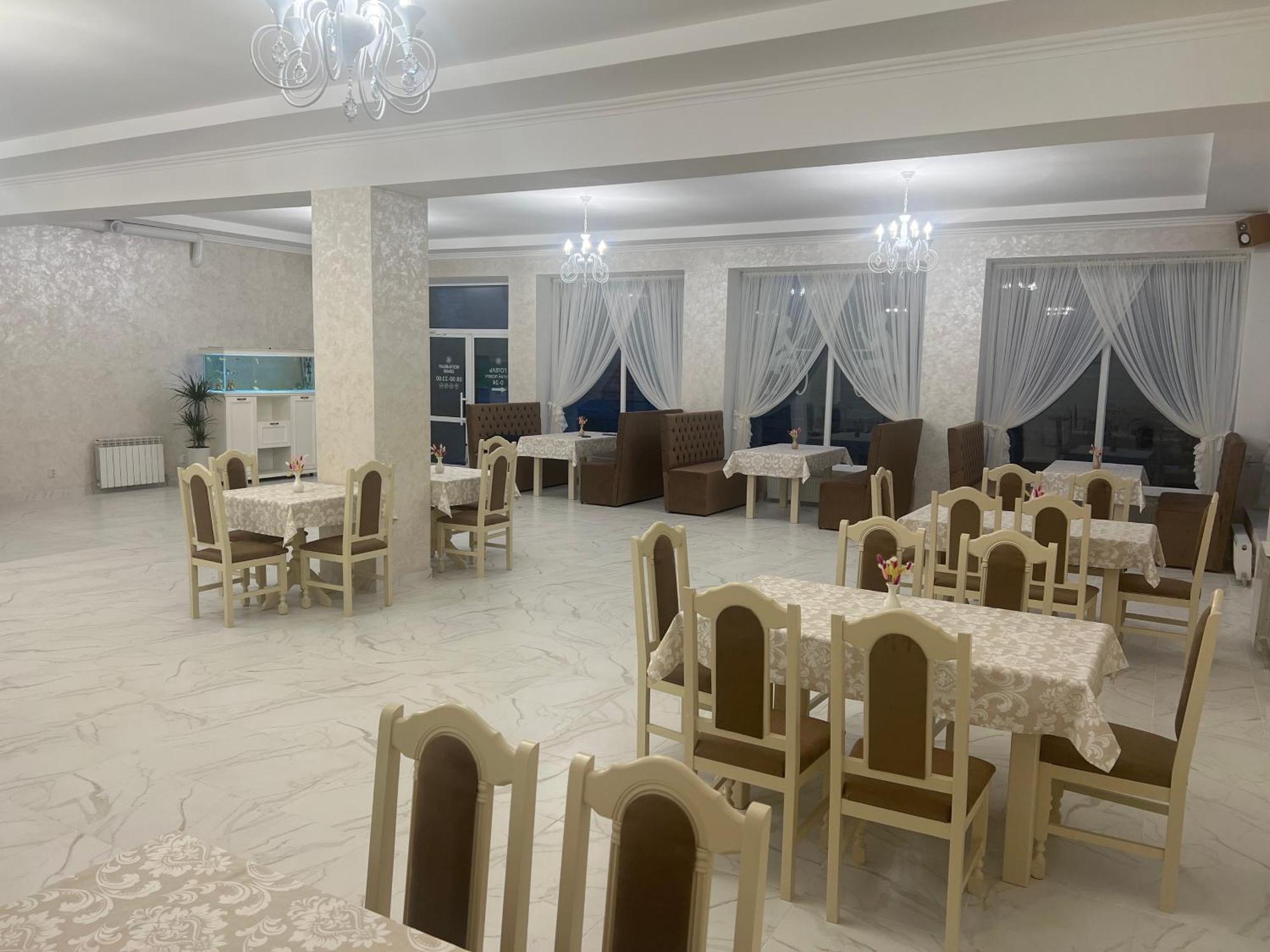 Grand Hotel Mohyliv-Podilskyi Zewnętrze zdjęcie
